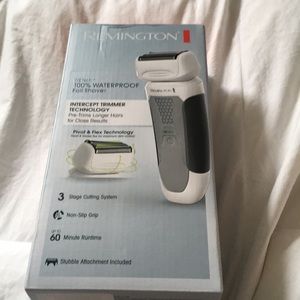 “Remington” 100%waterproof foil shaver